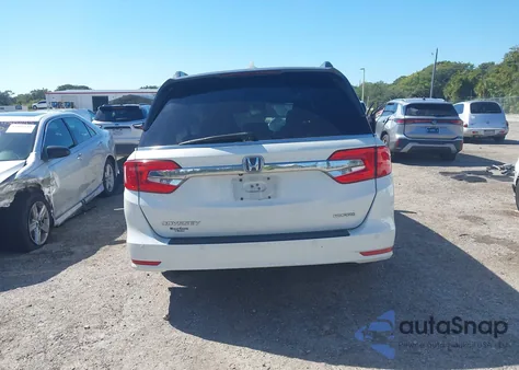 2018 Honda Odyssey Touring from USA, damaged, VIN 5FNRL6H84JB027099
